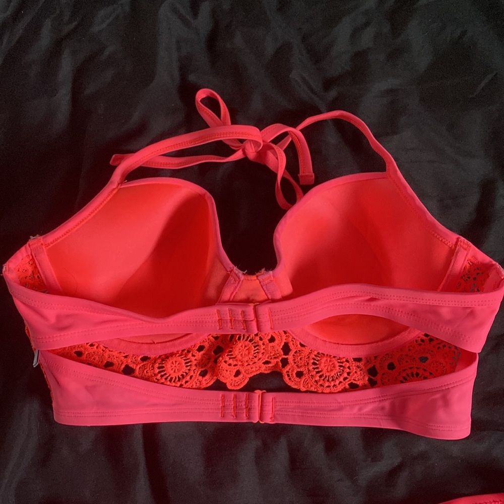 Bikini Set - Picture 3 of 7